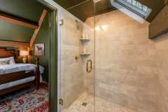 1-Carriage-House-Queen-Suite-Rockport-MA-4