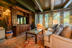 1-Carriage-House-Queen-Suite-Rockport-MA