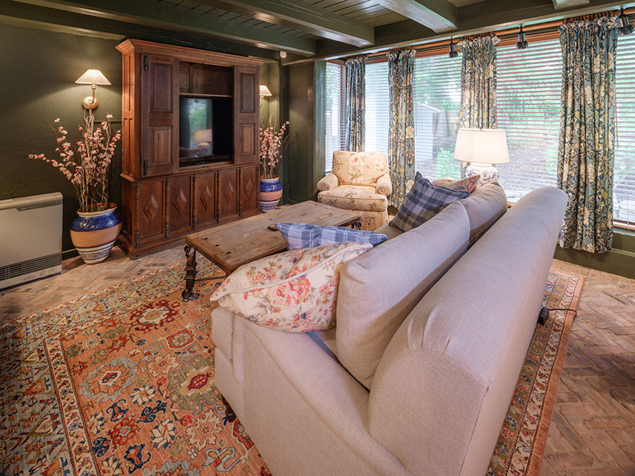 Rockport MA Boutique Hotel Carriage House Living Room